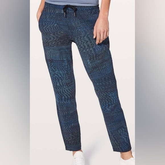 Lululemon On The Fly Pant *28" Linear Flux Battleship Multi - Picture 8 of 8